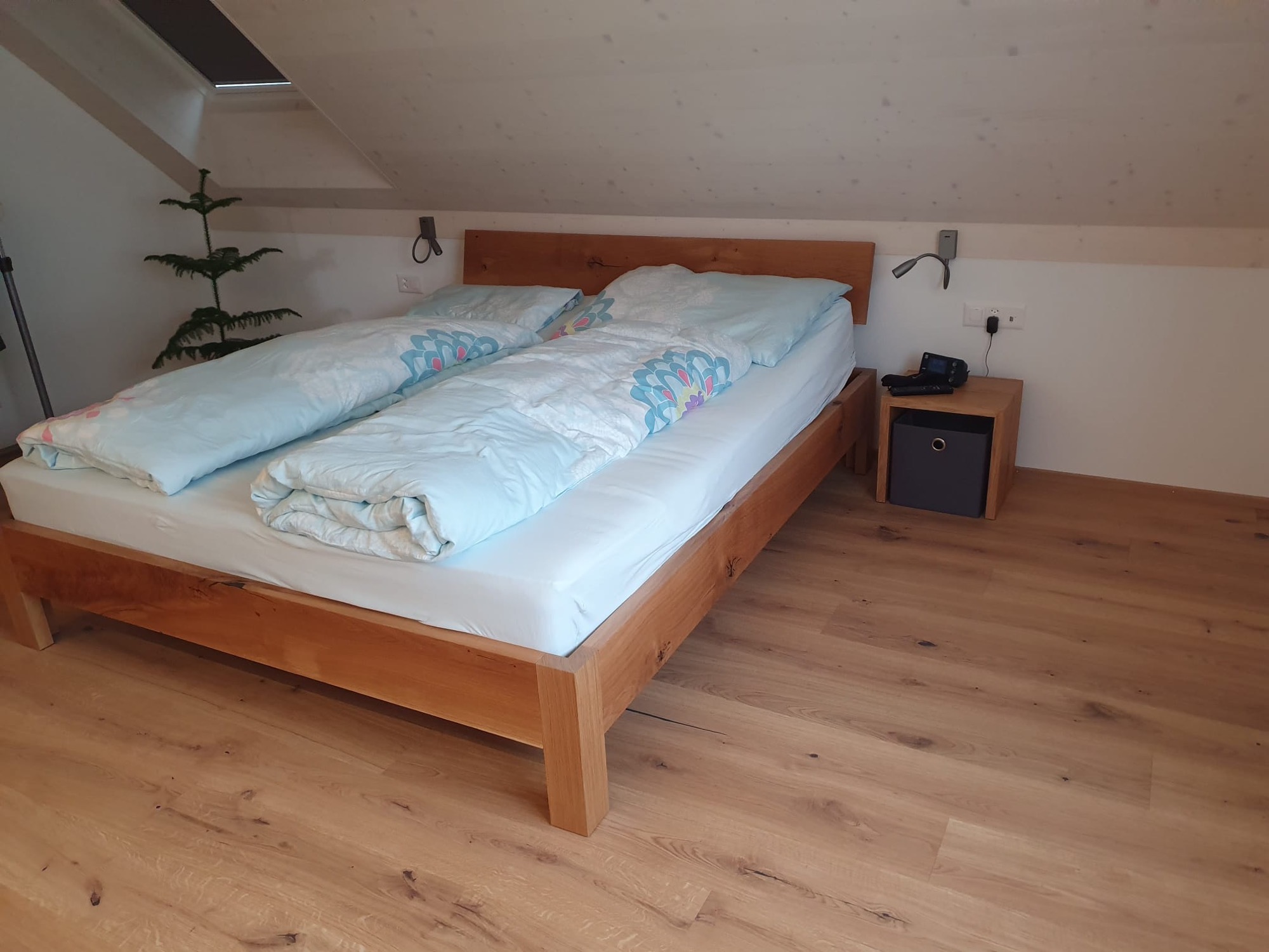 Massgefertigtes Möbel Bandel Markus in Nussbaum